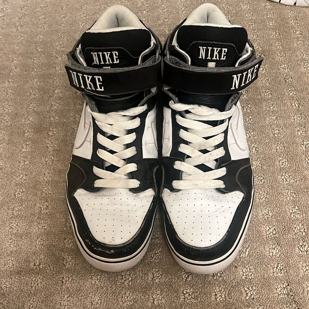 Nike collectable sneaker